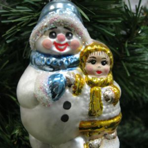 Елочное украшение Снеговик с девочкой в упаковке  10см